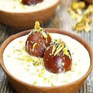 Gulab Jamun (1 Pc) With Rabdi