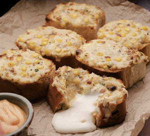 Corn Cheese Burst Garlic Bread