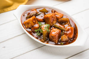 Paneer chilli [8 pieces, serves 1??]