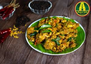 Special Chicken Muttai Curry