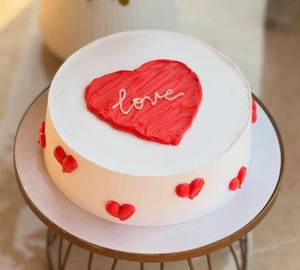 Pineapple Love Simple Customize Cake