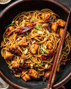 Chicken kung pao noodles