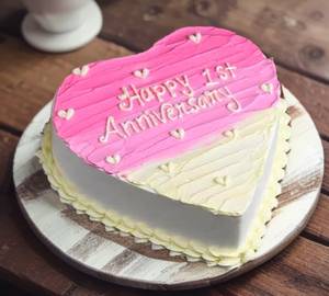 Anniversary Butterscotch Heart Shape Cream Cake