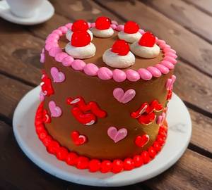 Love design chocolate mousse cake