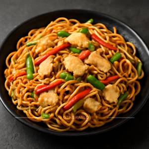 Chicken Noodles (street Style)