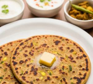 Aloo Paratha ( Desi Style)