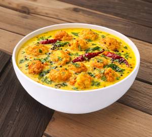 Punjabi Kadhi Pakoda