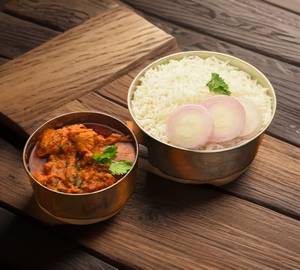 White Rice [or ] Plain Rice [ 500 Ml ] And 4 Pieces Chicken Curry