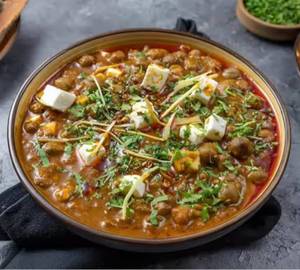 Amritsari Chole Paneer ( Full )