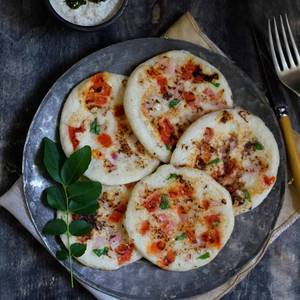 Tomato onion uttapam [regular]