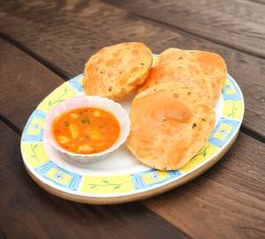 Poori with aloo ki sabji