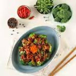 Lamb With Oriental Sauce With Broccoli