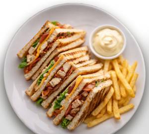 Frenchie Signature Chickenclub Sandwich
