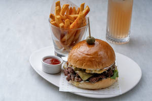 Double Buff Patty Cheeseburger With Bacon & Fried Egg