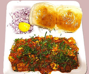 Paneer Tawa Pavbhaji ( In Amul Butter)(pure Milk Paneer)