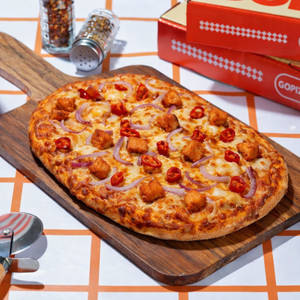 Peri Peri Chicken Pizza.