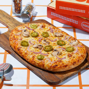Mushroom & Cheese Pizza.