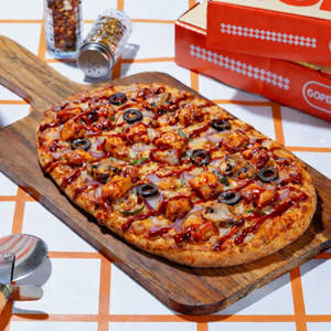 Korean JMT Creamy Chicken Pizza.