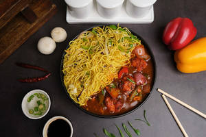 Chilli Paneer With Hakka Noodles