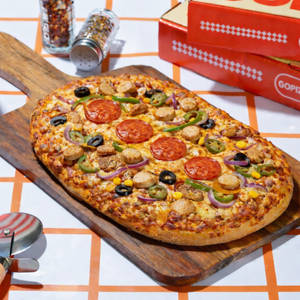 Chicken supreme pizza.