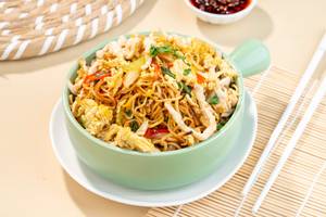Three Pepper Noodles Chicken (Mc)