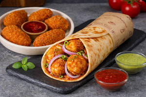 Cheesy Chicken Momo Roll