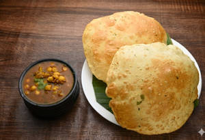 Punjabi Chole Bhatoora (2 Pcs)