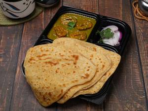 Paratha with Palak Soya Chaap