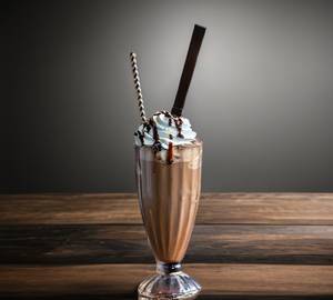 Gold coffee with ice cream