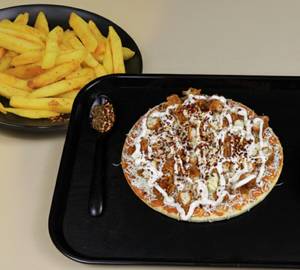 French Fries with Chicken Zinger Delight Pizza [8 inches]