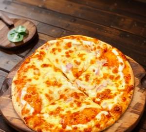 "Cheese margherita pizza"
