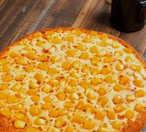 "Cheese and corn pizza"
