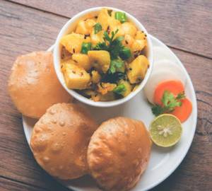 Poori (5) with Dry Aaloo sabji