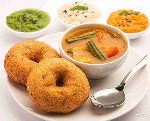 Idli & Vada (1 Pc Idli 1 Pc Vada)
