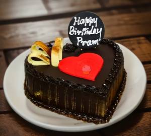 Chocolate mud heart cake