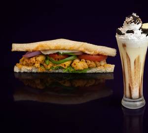 CHICKEN CHUNKS SANDWICH WITH OREO SHAKE