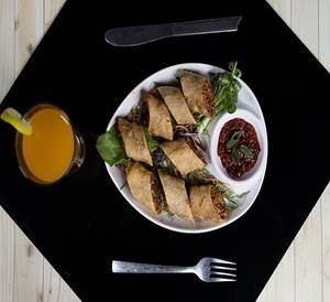 Veg Spring Roll (350 gms)