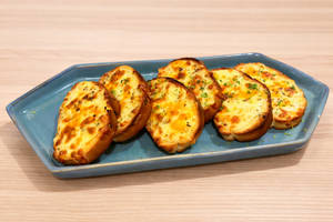 Herb Garlic Crusty Bread With Cheese