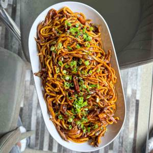 Mushroom fried noodles