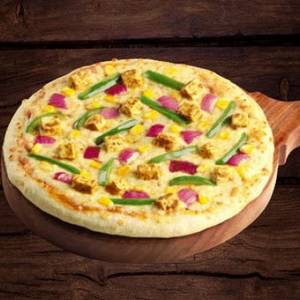 Cheese and paneer pizza                