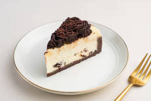 Chocolate Cheesecake Slice