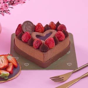 Valentine's Special - Berry Much In Love Chocolate Cake