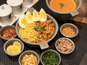 Chicken Khao Suey