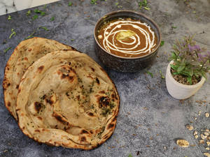Dal Makhani + 2 Parantha