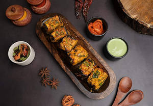 Lehsuni Paneer Tikka