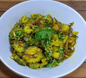 Lasaniya Karela Bhurji