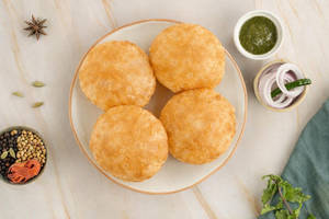 Poori (4 Pcs)