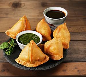 Samosa [4 pieces]