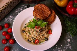 Veg Spaghetti Aglio E Olio (olive Oil Based Sauce)