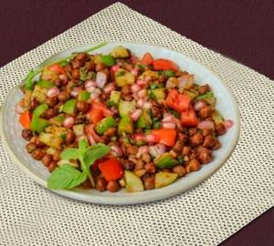 Boiled chana chaat